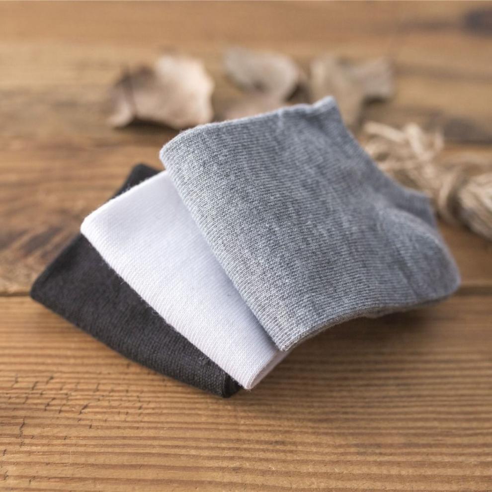Korean Style Men’s Socks – Solid Color Casual Summer Socks (Size 35-43)