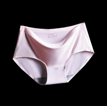 Seamless Women’s Sports Underwear – Breathable Nylon Spandex Performance Briefs