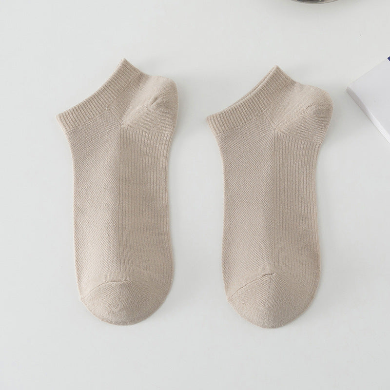 Solid Color Breathable Low-Cut Boat Socks – Sweat Absorbing Polyester Socks for Men