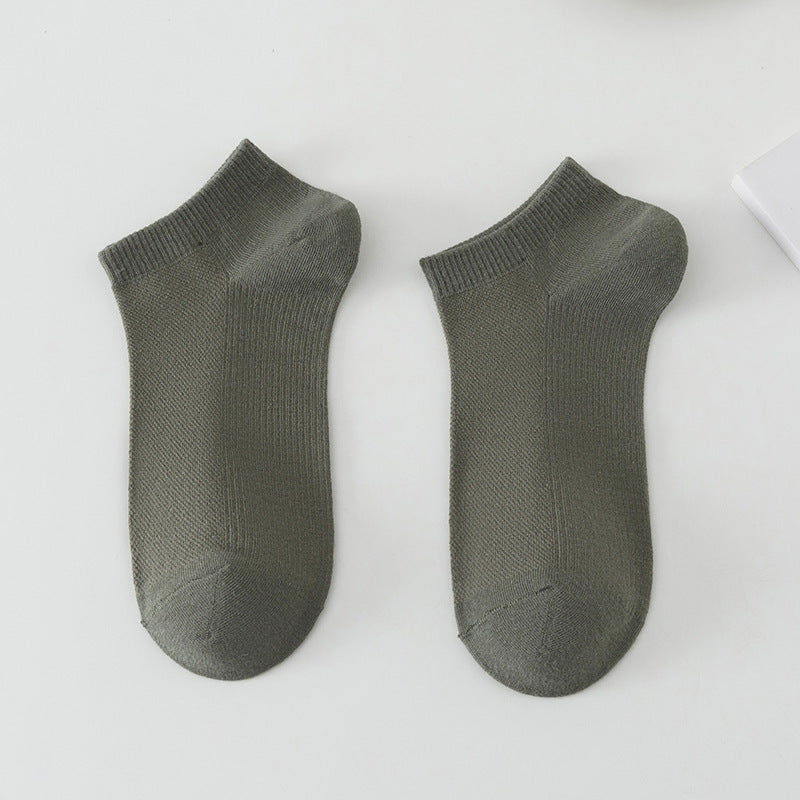 Solid Color Breathable Low-Cut Boat Socks – Sweat Absorbing Polyester Socks for Men