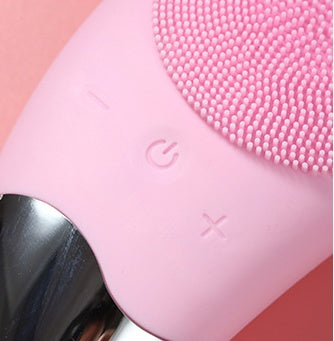 Rechargeable Silicone Facial Cleansing Brush – Ultrasonic Vibration Beauty Device