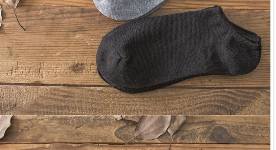Korean Style Men’s Socks – Solid Color Casual Summer Socks (Size 35-43)