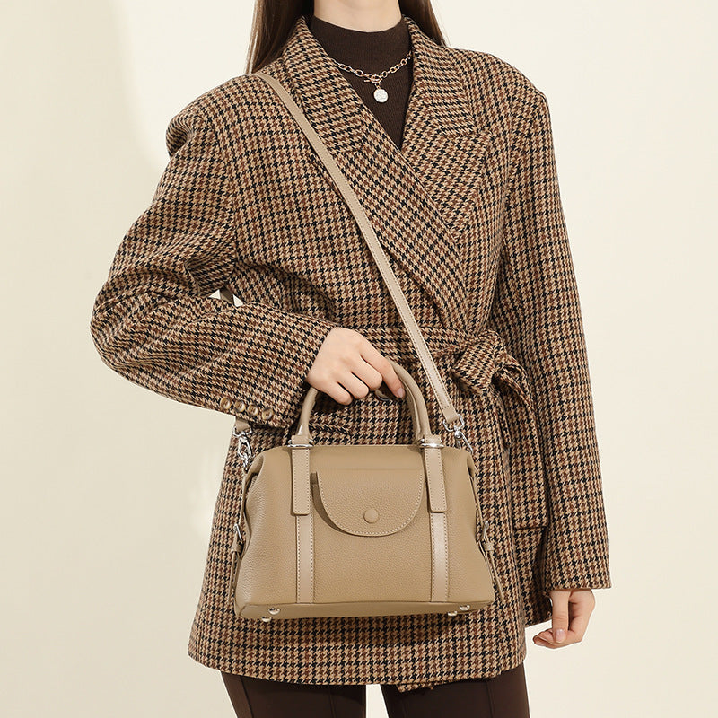 New Genuine Leather Ladies’ Handbag – Versatile Fashion Shoulder Bag with Lock Design