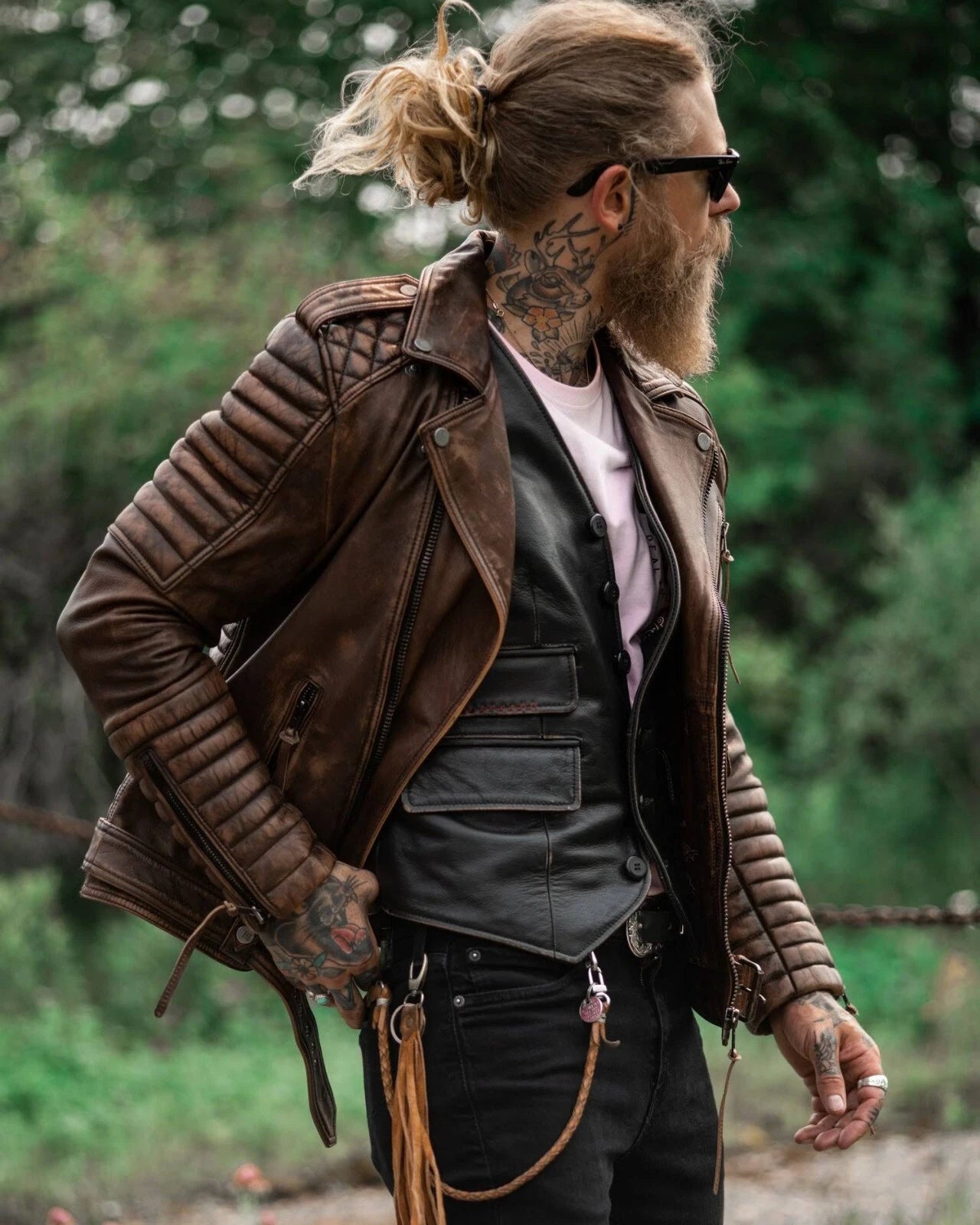 Men’s Cowhide Leather Quilted Biker Jacket – Genuine Motorcycle Style, Mid-Length, Wind-Resistant