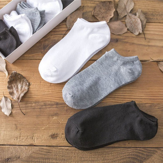 Korean Style Men’s Socks – Solid Color Casual Summer Socks (Size 35-43)