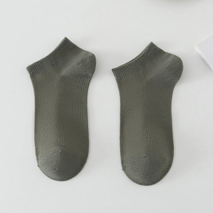 Solid Color Breathable Low-Cut Boat Socks – Sweat Absorbing Polyester Socks for Men