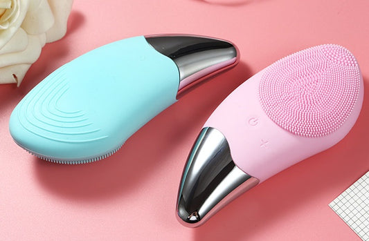 Rechargeable Silicone Facial Cleansing Brush – Ultrasonic Vibration Beauty Device