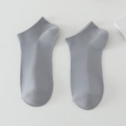 Solid Color Breathable Low-Cut Boat Socks – Sweat Absorbing Polyester Socks for Men
