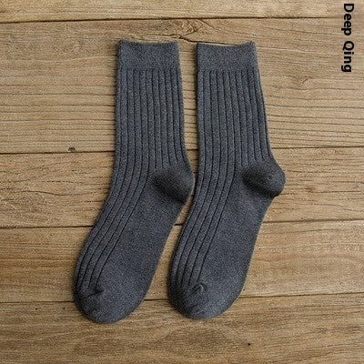 Men’s Thin Mid-Calf Sports Socks – Breathable Polyester for All Seasons