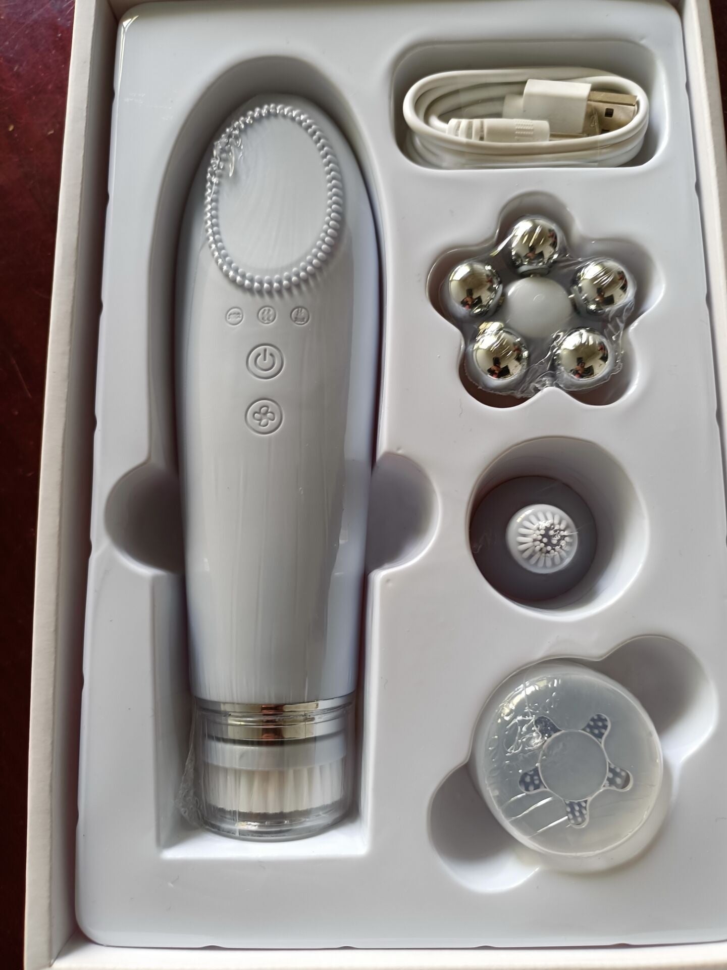 Warm Sensation Electric Facial Cleanser – Ultrasonic Pore Cleaning & Skin Care Brush